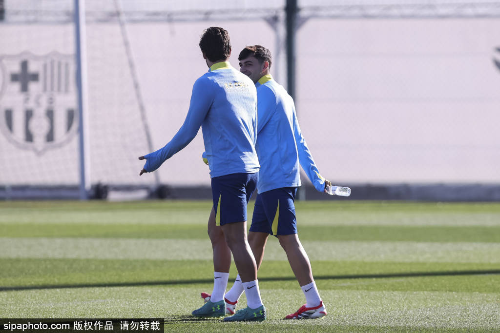 布拉格斯拉维亚在迎战巴萨之前冷冻且没有比赛状态